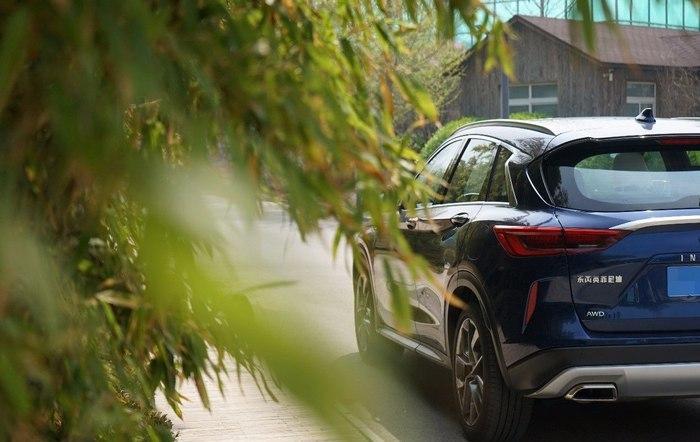 探索未来出行新境界，QX56—豪华与科技的完美融合