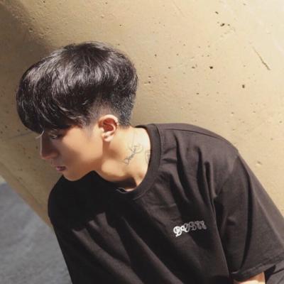 qq头像男生个性网最新
