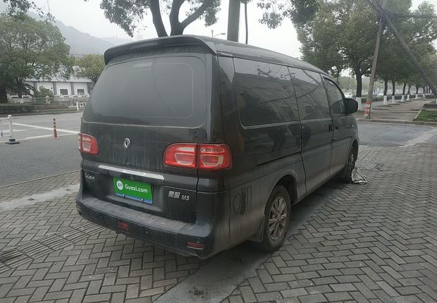 菱智1 6l商务车